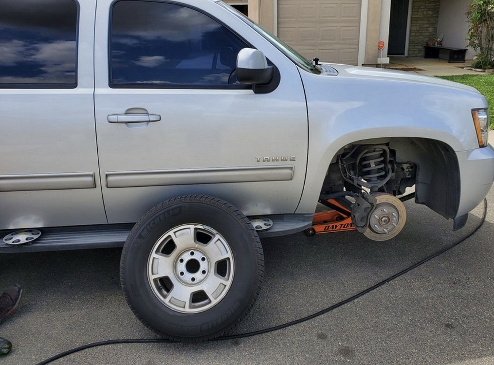 an image of Plano mobile tire replacement.